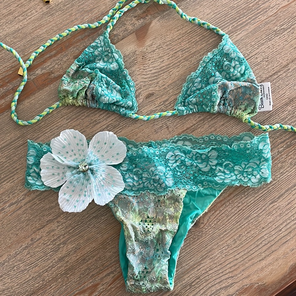Beach Bunny Bikini XS